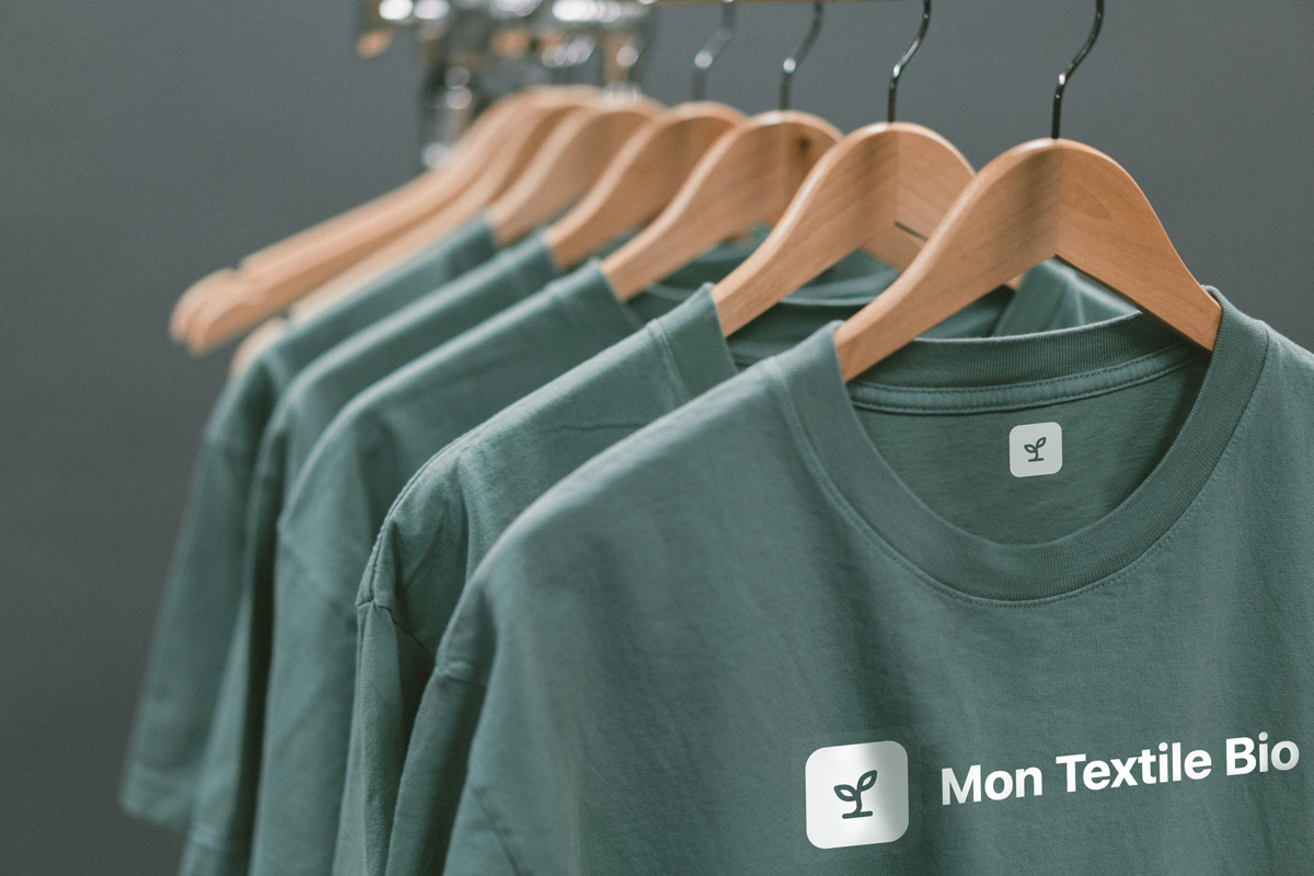 Production textile éco-responsable certifiée GOTS et GRS - Vêtements bio personnalisés